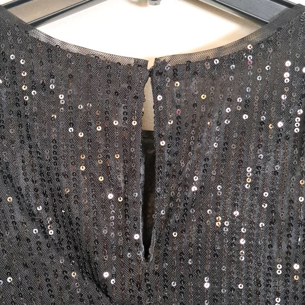 BLACK TAPE Sequin Padded-Shoulder Cap-Sleeve Top Large - Picture 8 of 9